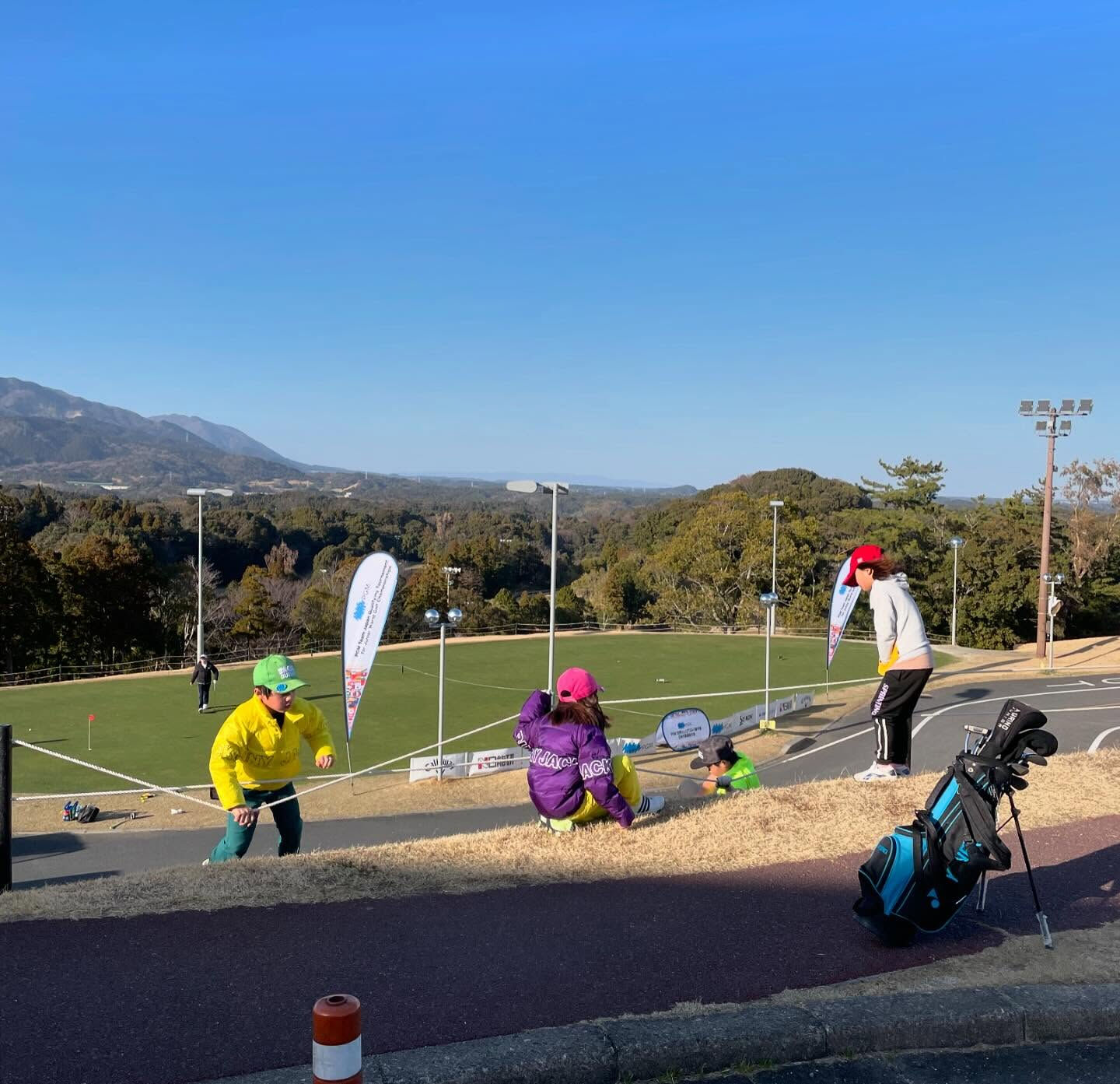 本日は亀山ゴルフ倶楽部にてラウンドレッスンでした